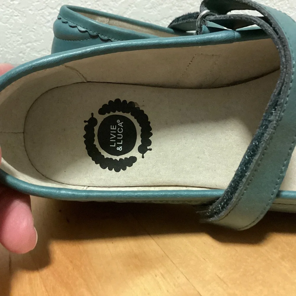 LIVIE & LUCA Teal Neon Green Patent Toe Strap Mary Jane‎ Shoes Kids Size 1